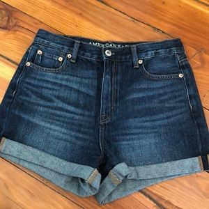 American Eagle Mom Short